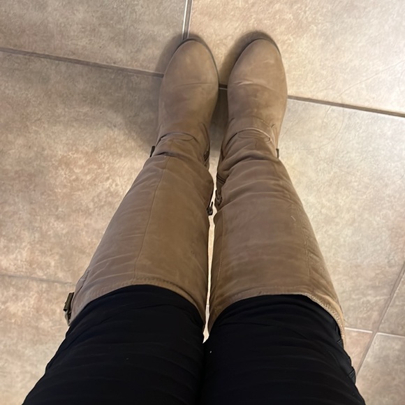 Taupe F21 tall boots - Picture 5 of 6